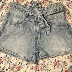 Curvy mom blue Jean shorts